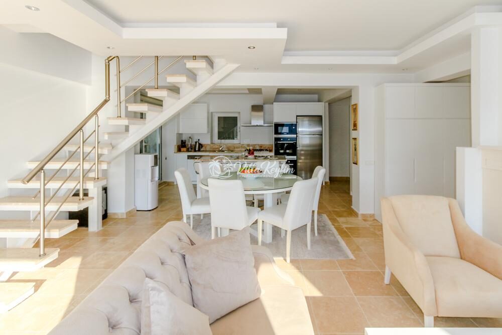 Villa Ketchy — 34