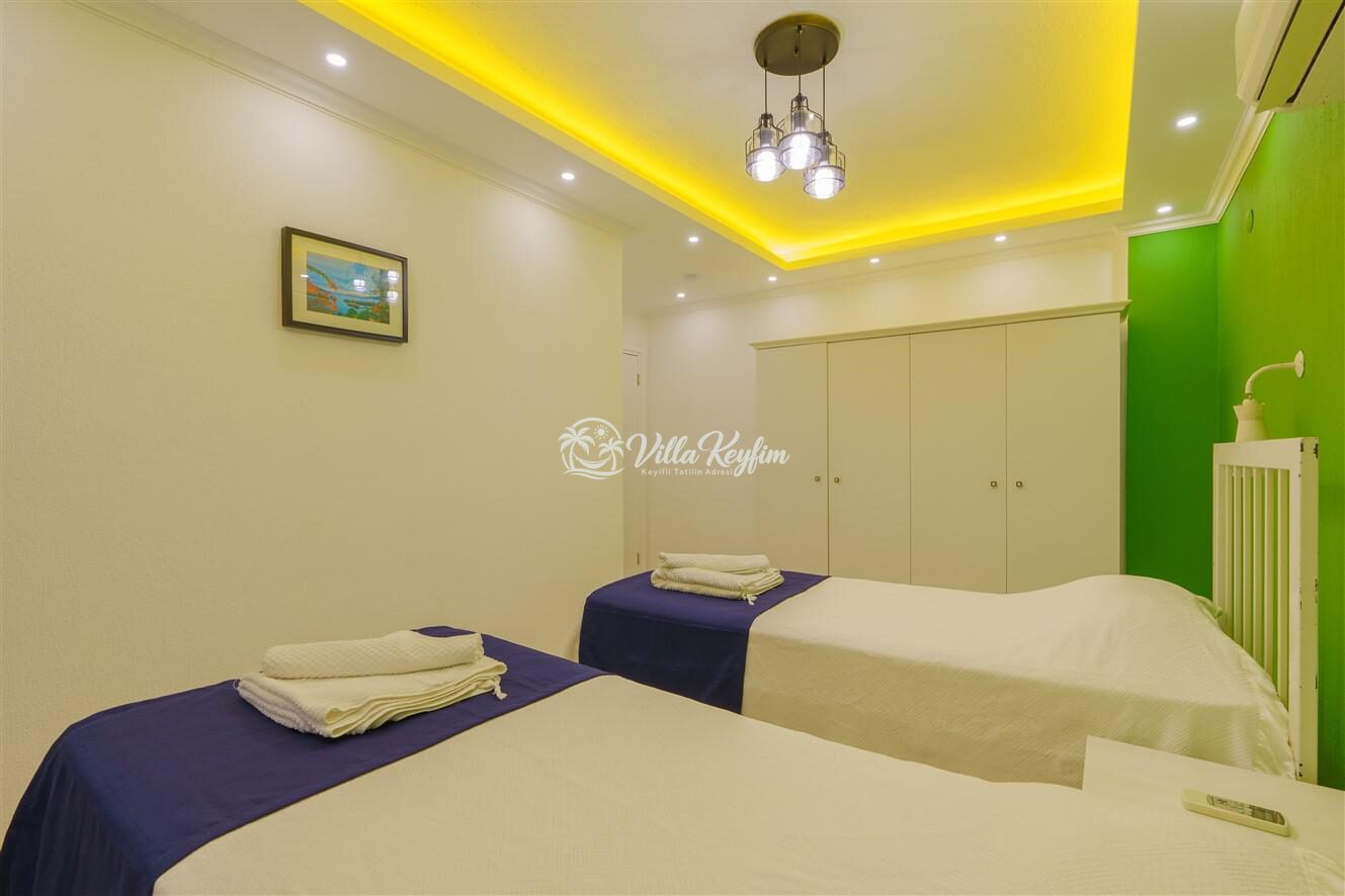 Villa Sydney — 70
