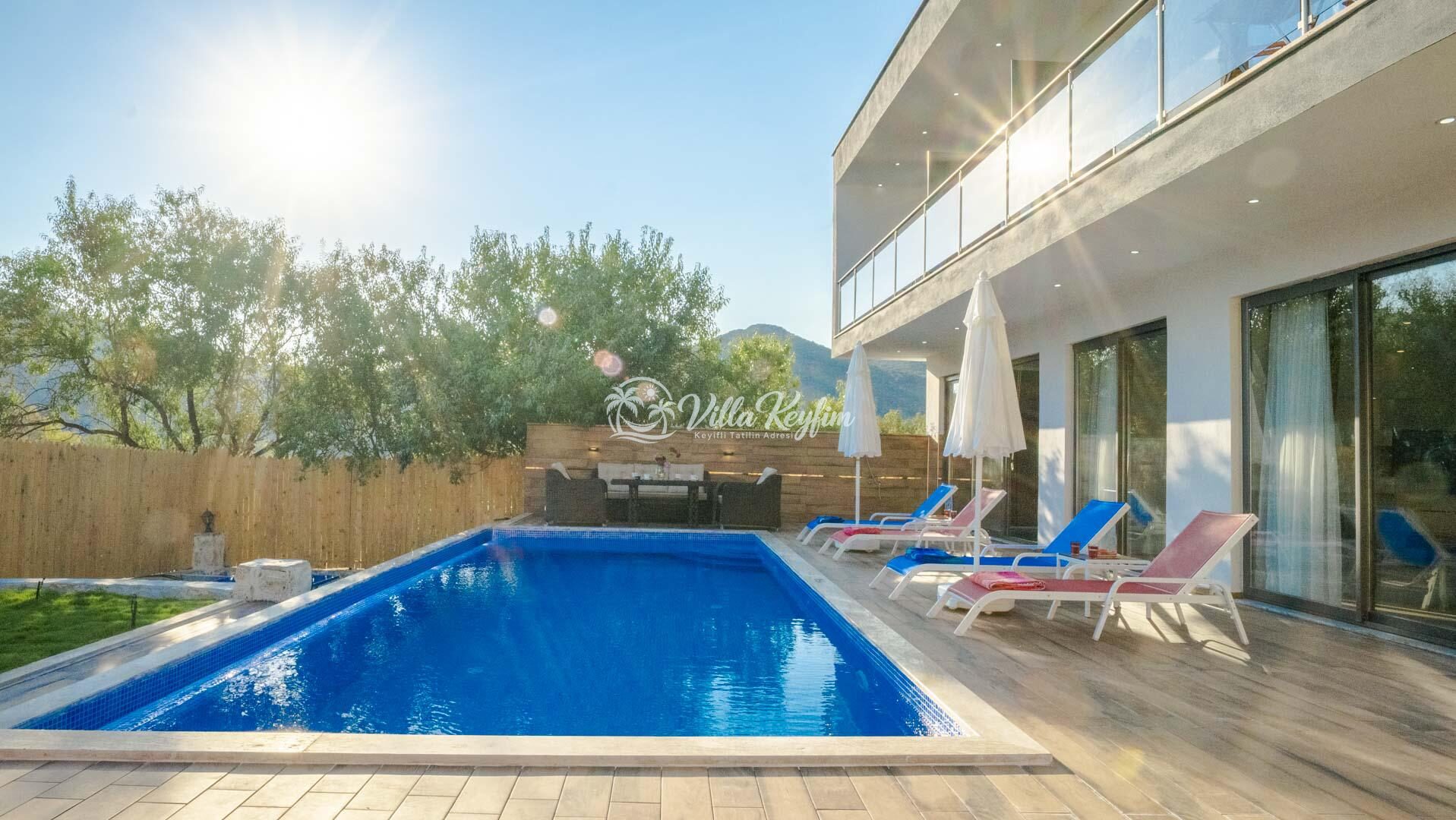 Villa Palas — 4