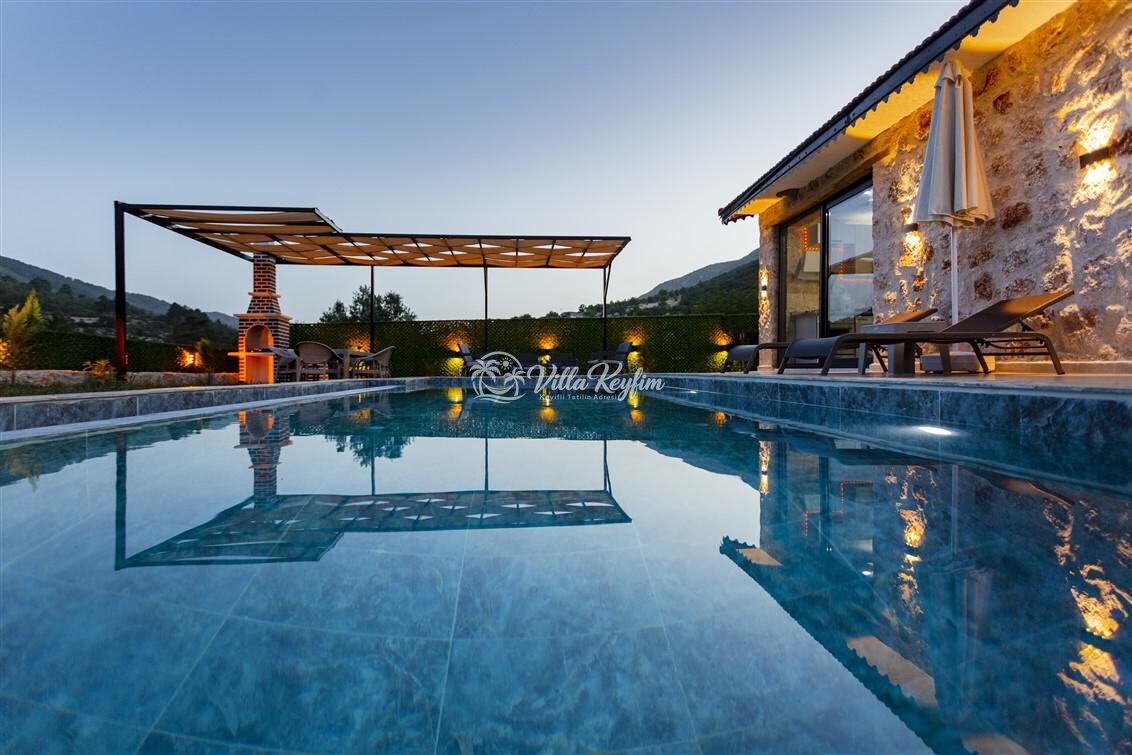 Villa Menesa — 17