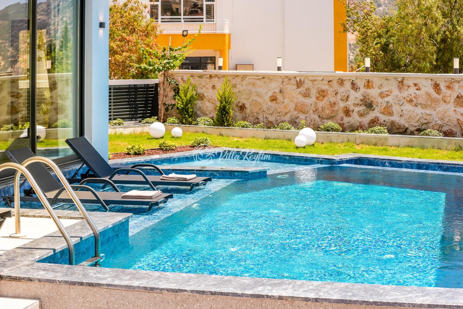 Villa Barlas — 21