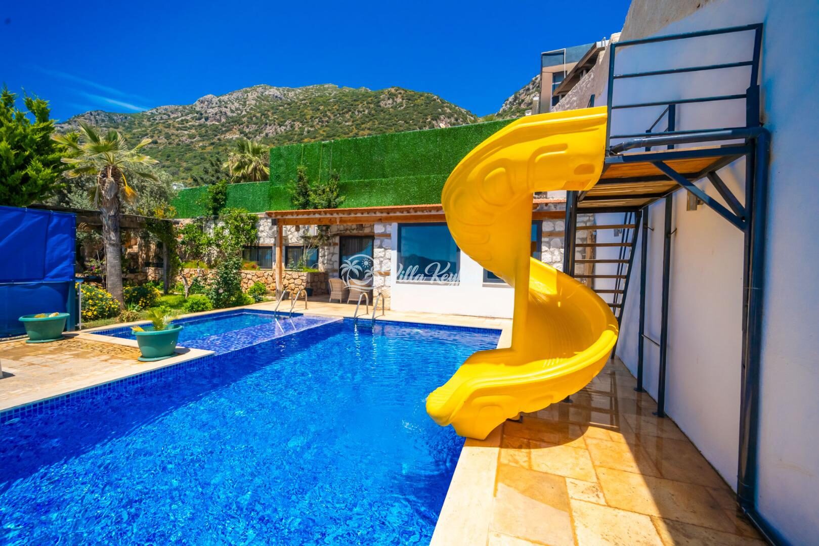 Villa Anahita — 10