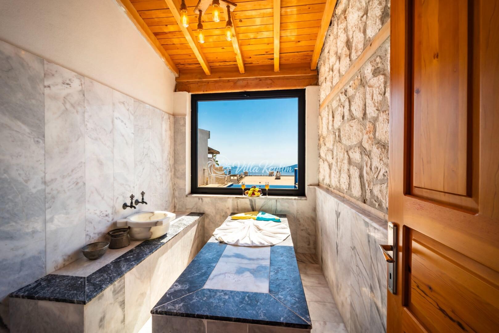 Villa Anahita — 41