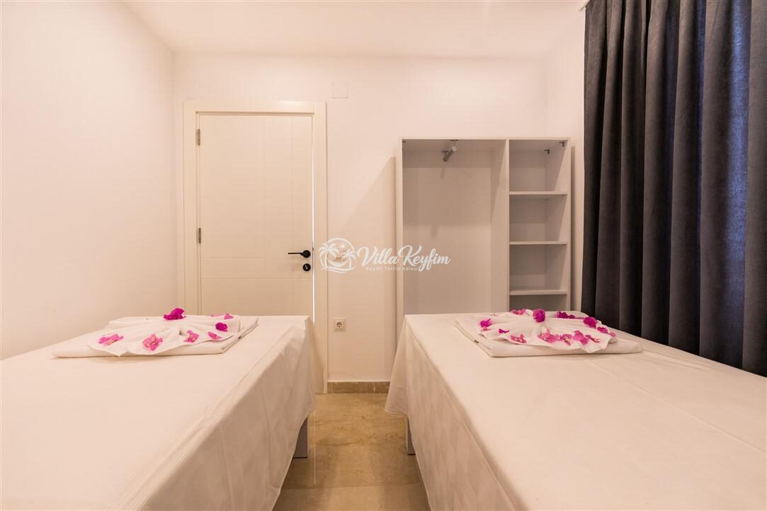 Villa City — 38
