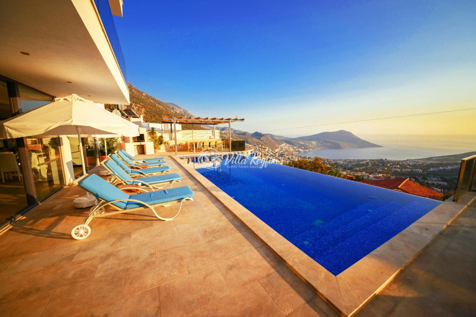 Villa Ela — 60