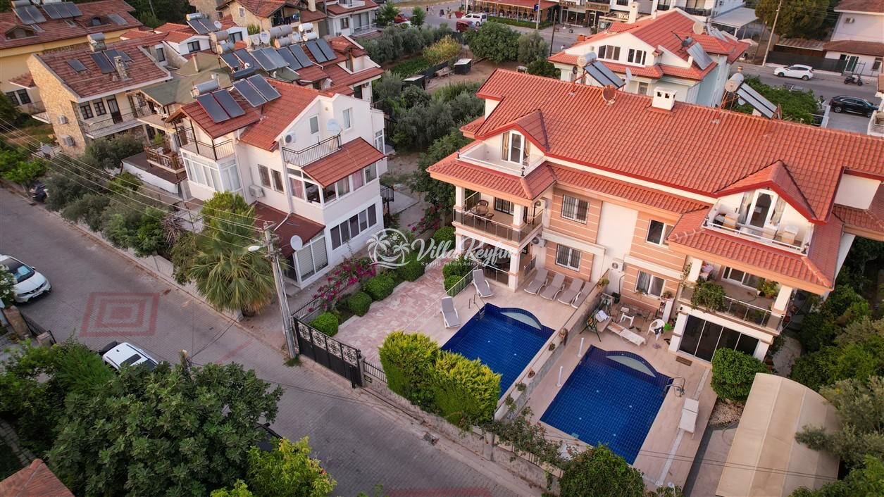 Villa Mango — 2