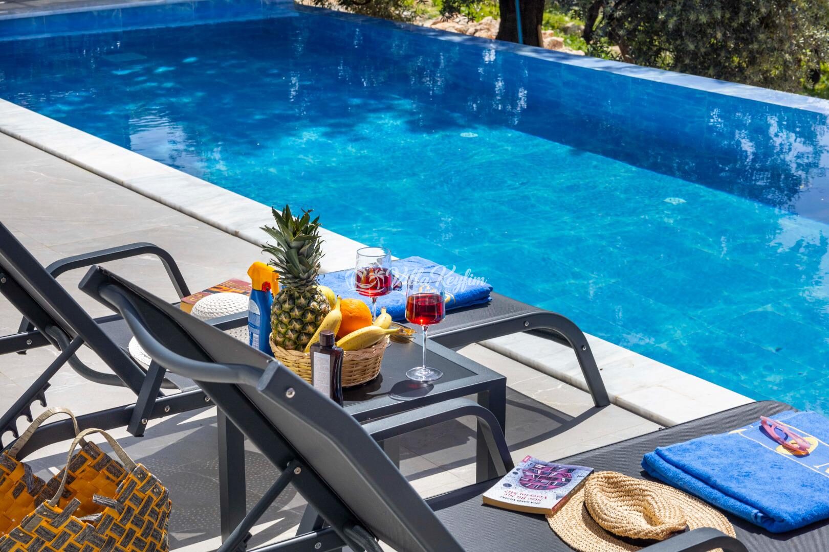 Villa Elyase — 14
