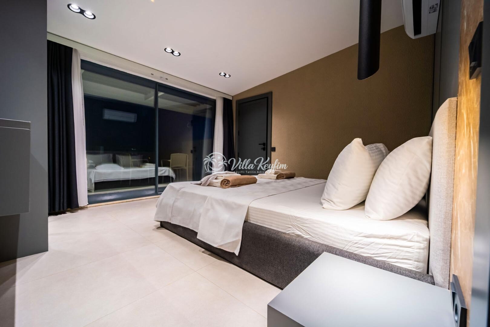 Villa Aura C — 47