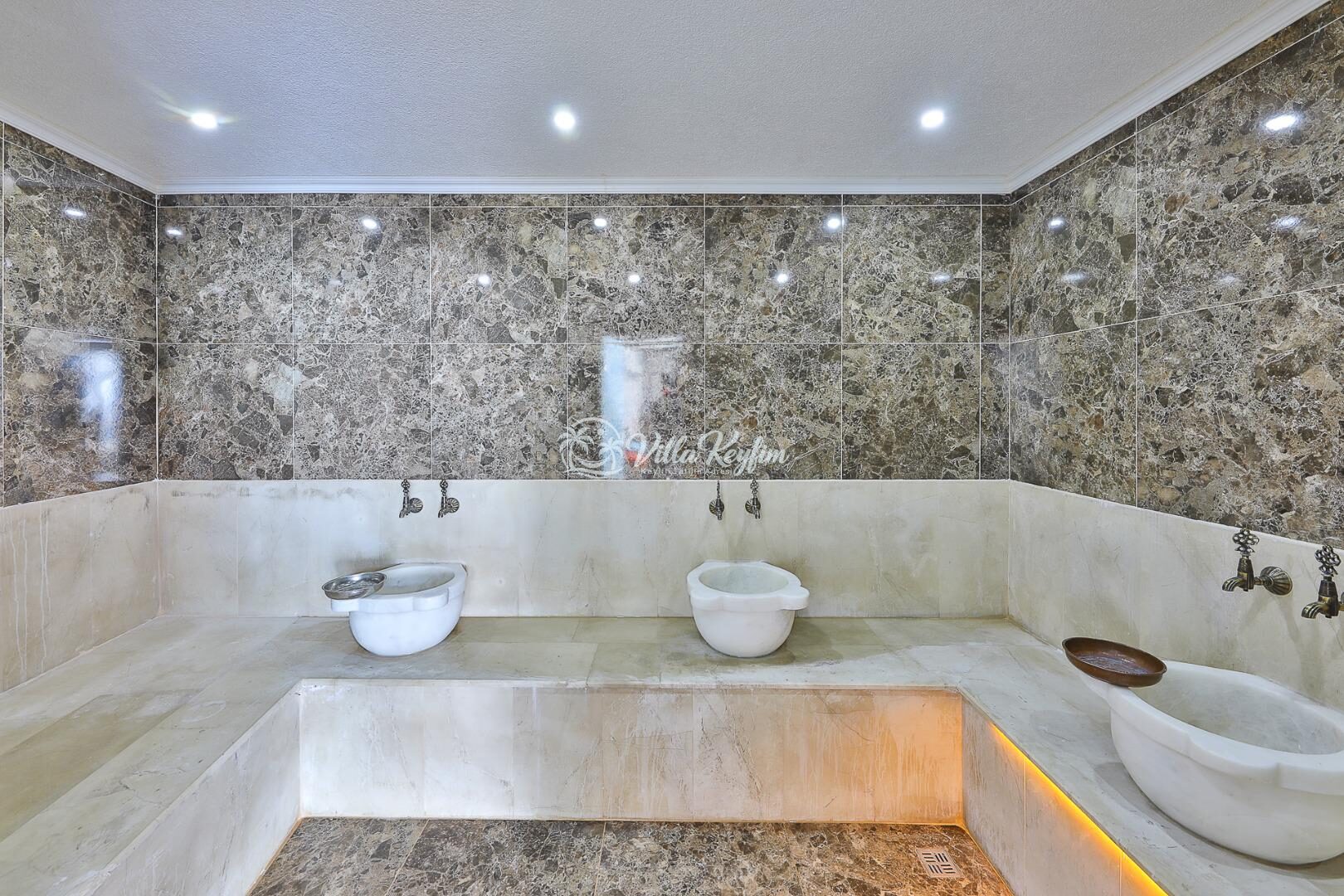 Villa Grand — 52