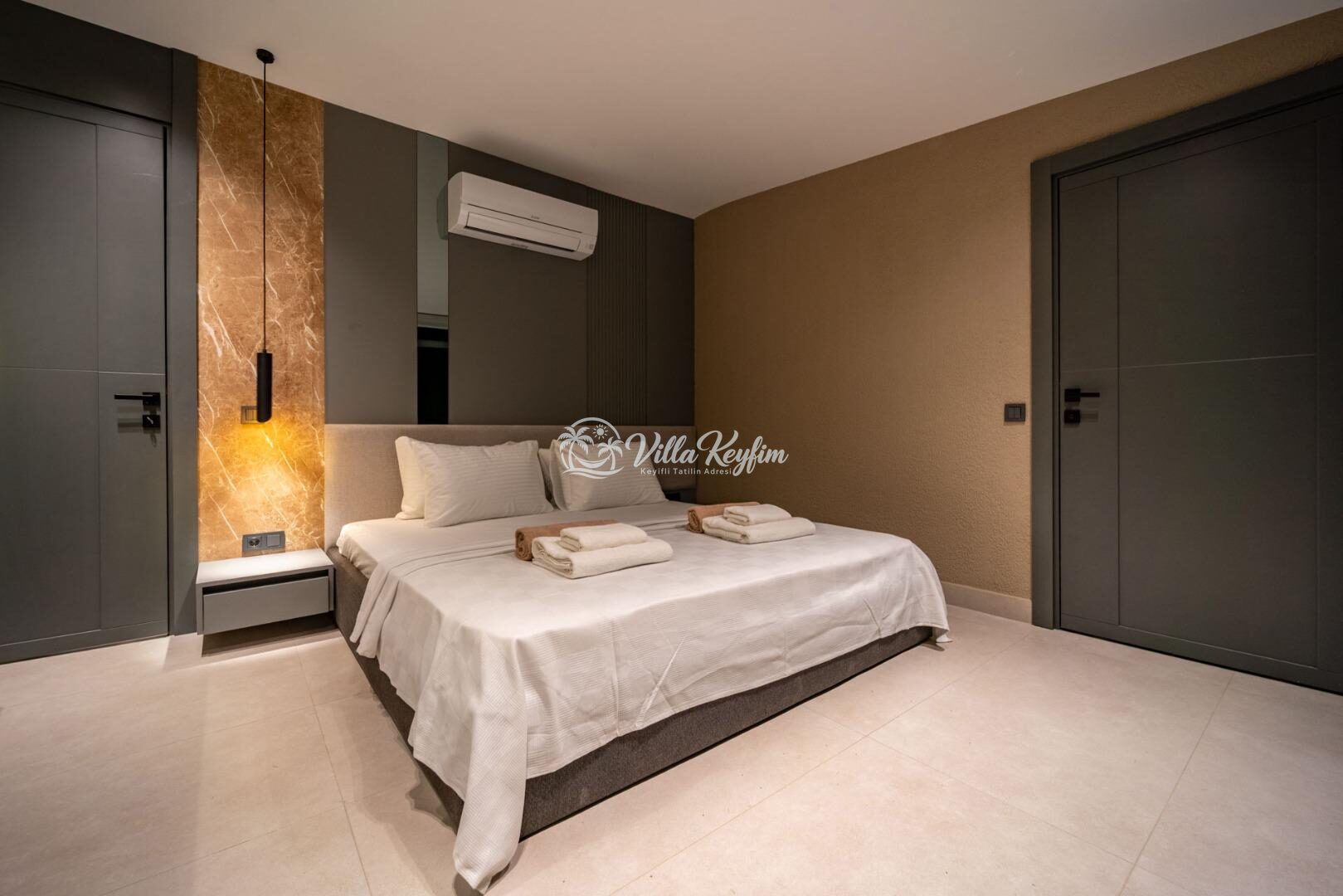 Villa Aura D — 72
