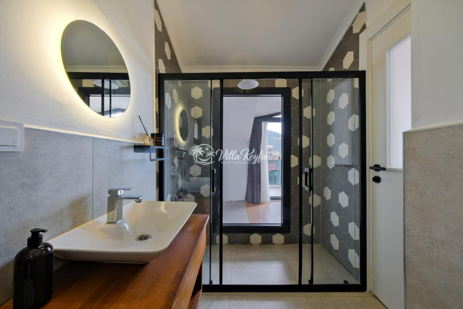 Villa Note 5 — 73