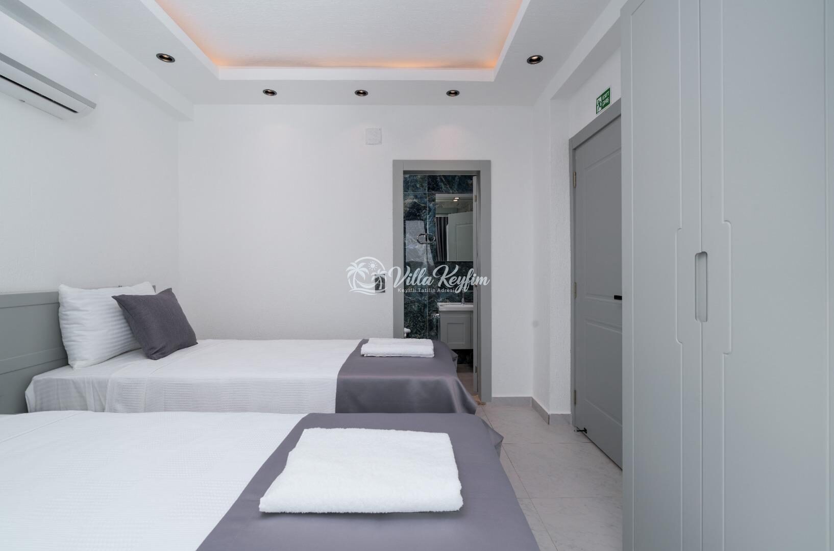Villa Laren — 42
