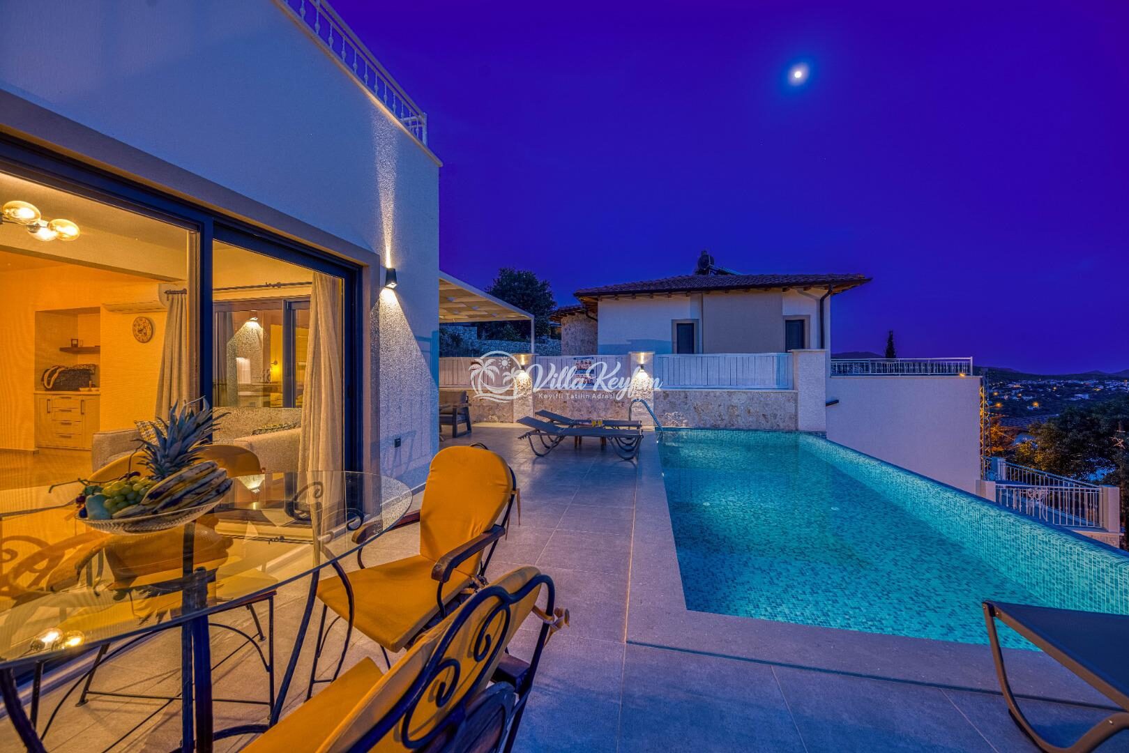 Villa Poeta — 4
