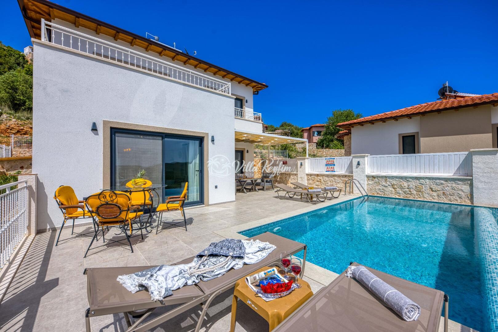 Villa Poeta — 11