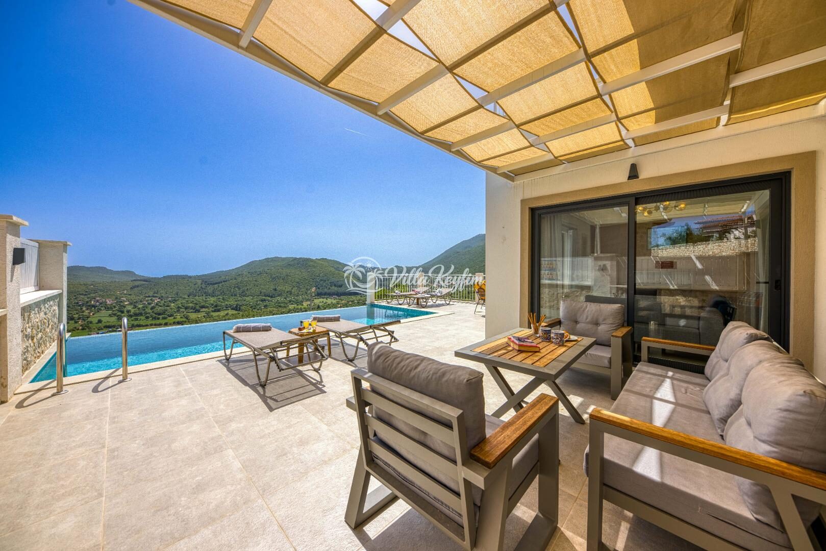Villa Poeta — 16