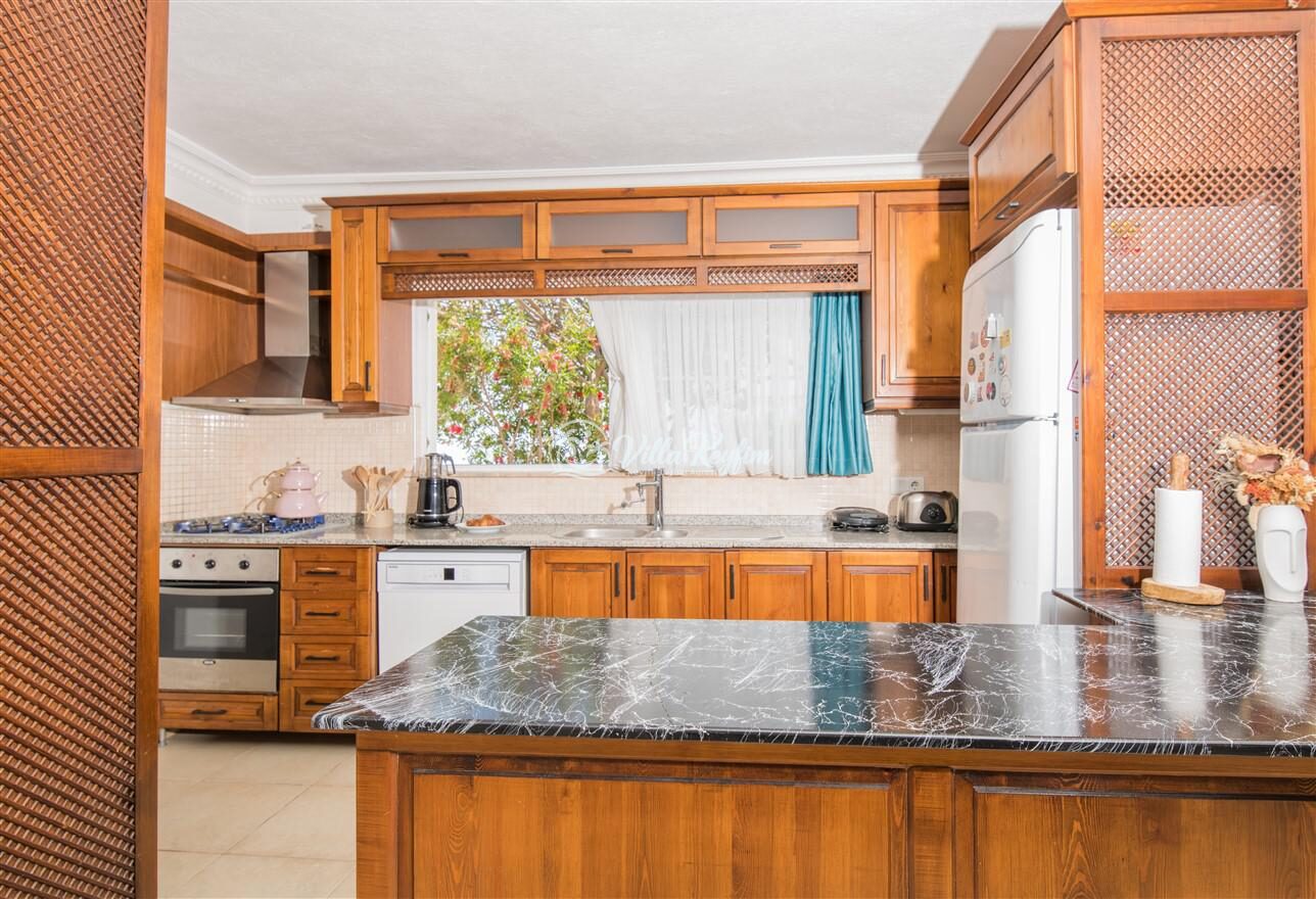 Villa Tulip — 30