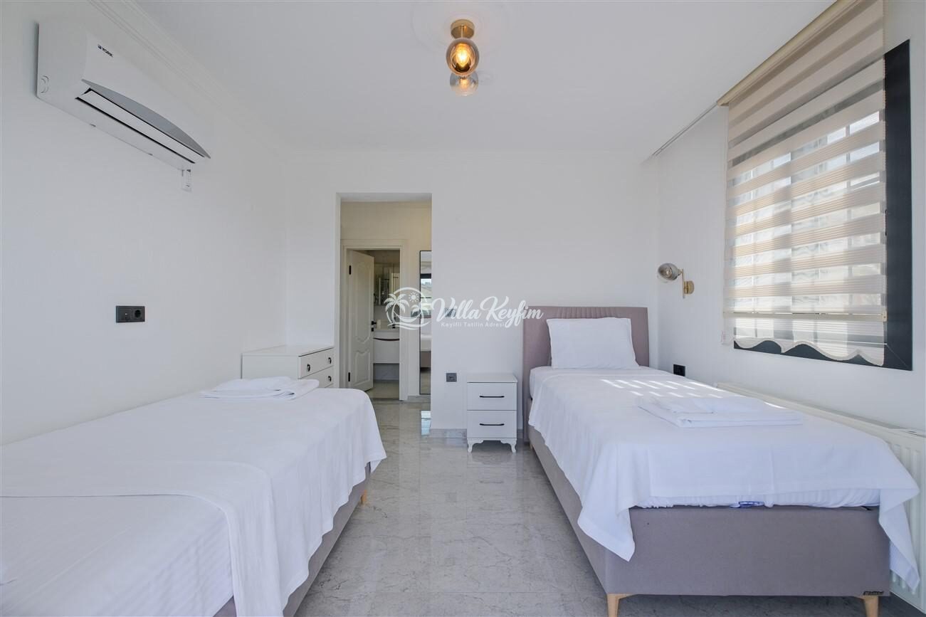 Villa Sembol — 36