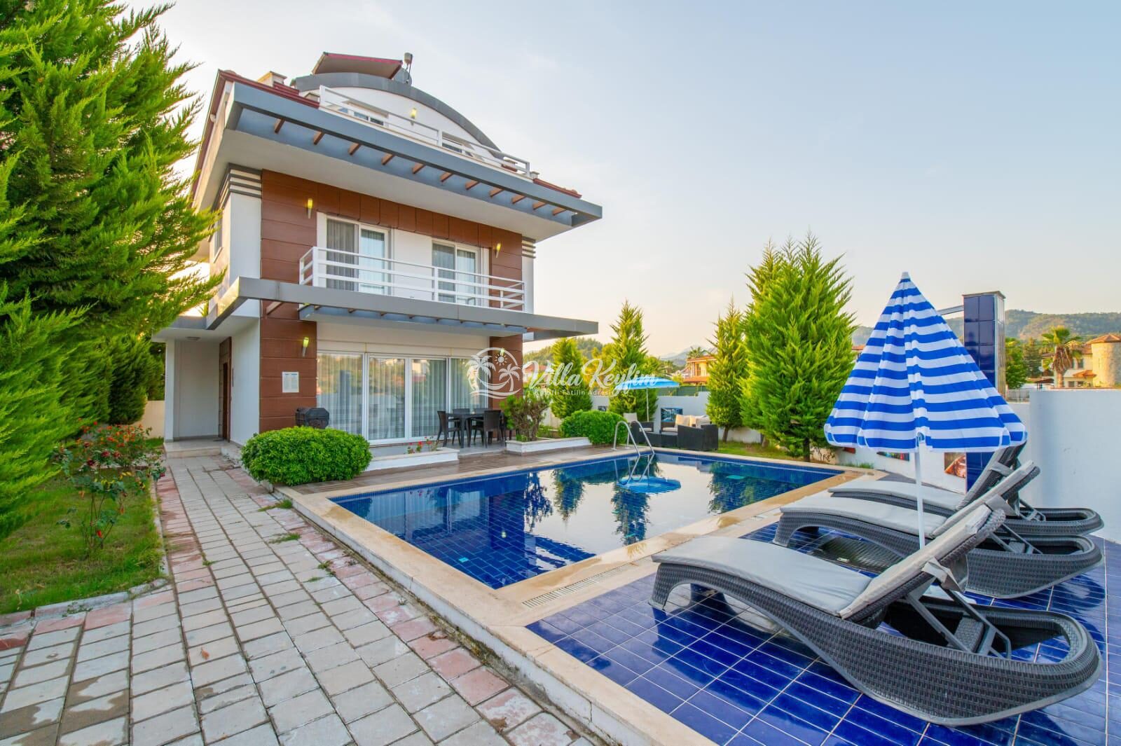 Villa Anka 14 — 64