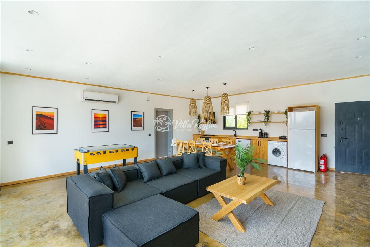Villa Stay 2 — 24