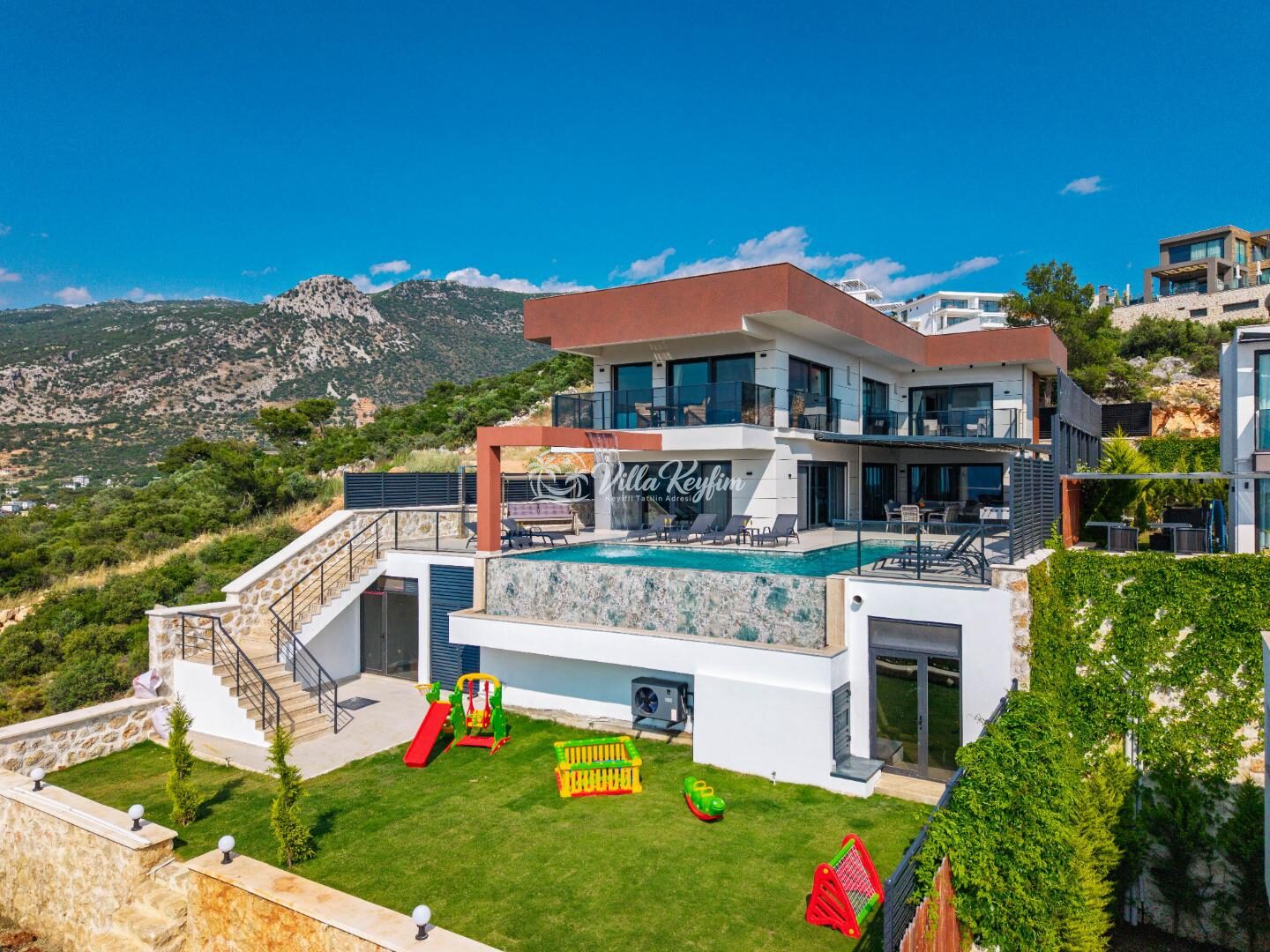 Villa Newcastle — 1