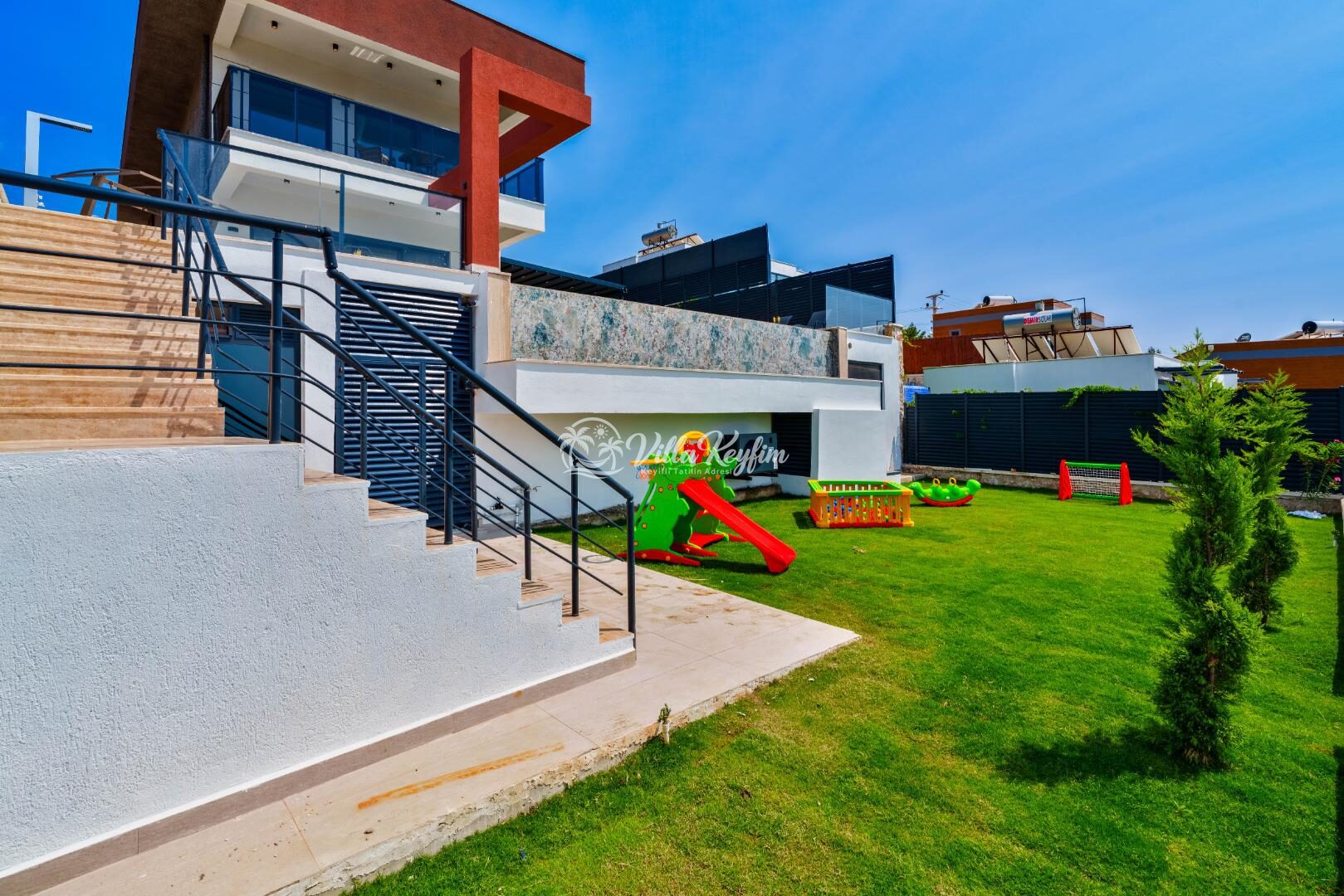 Villa Newcastle — 5