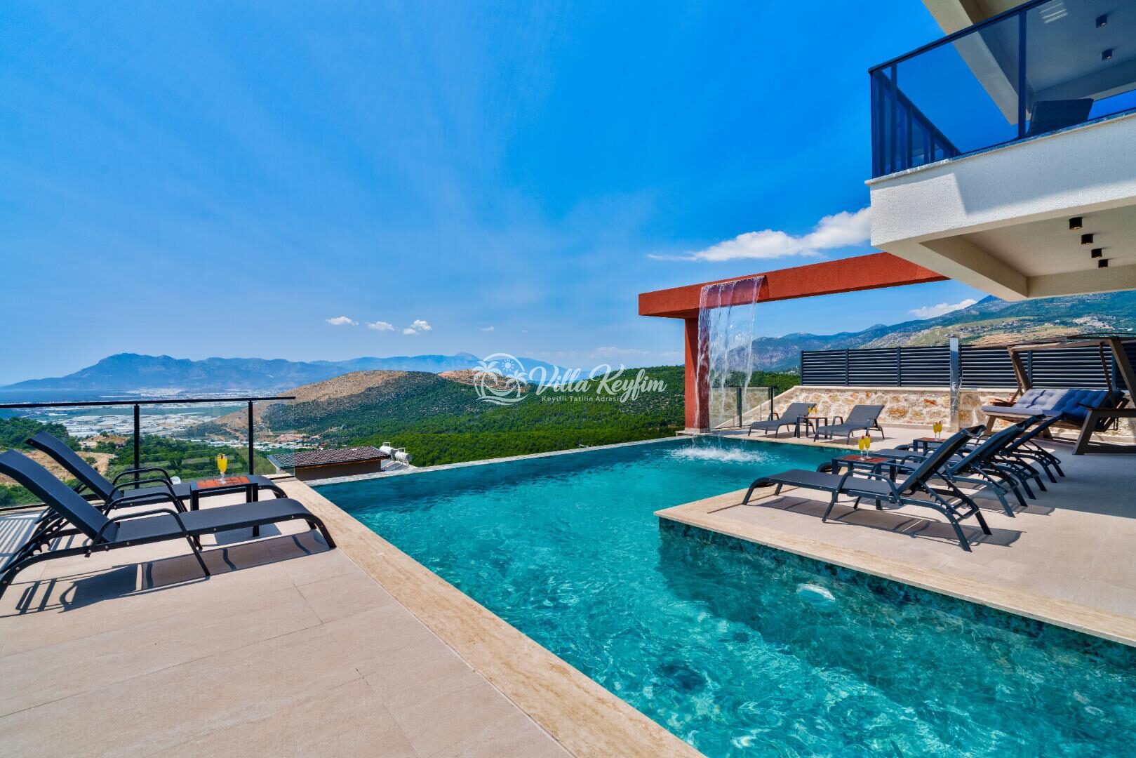 Villa Newcastle — 11