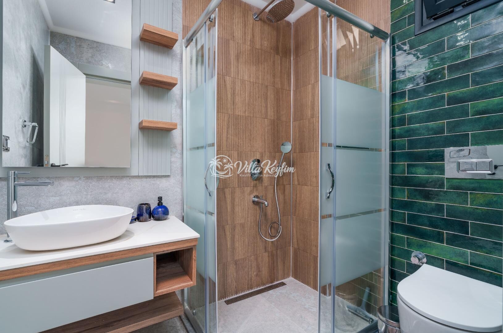Villa Newcastle — 60
