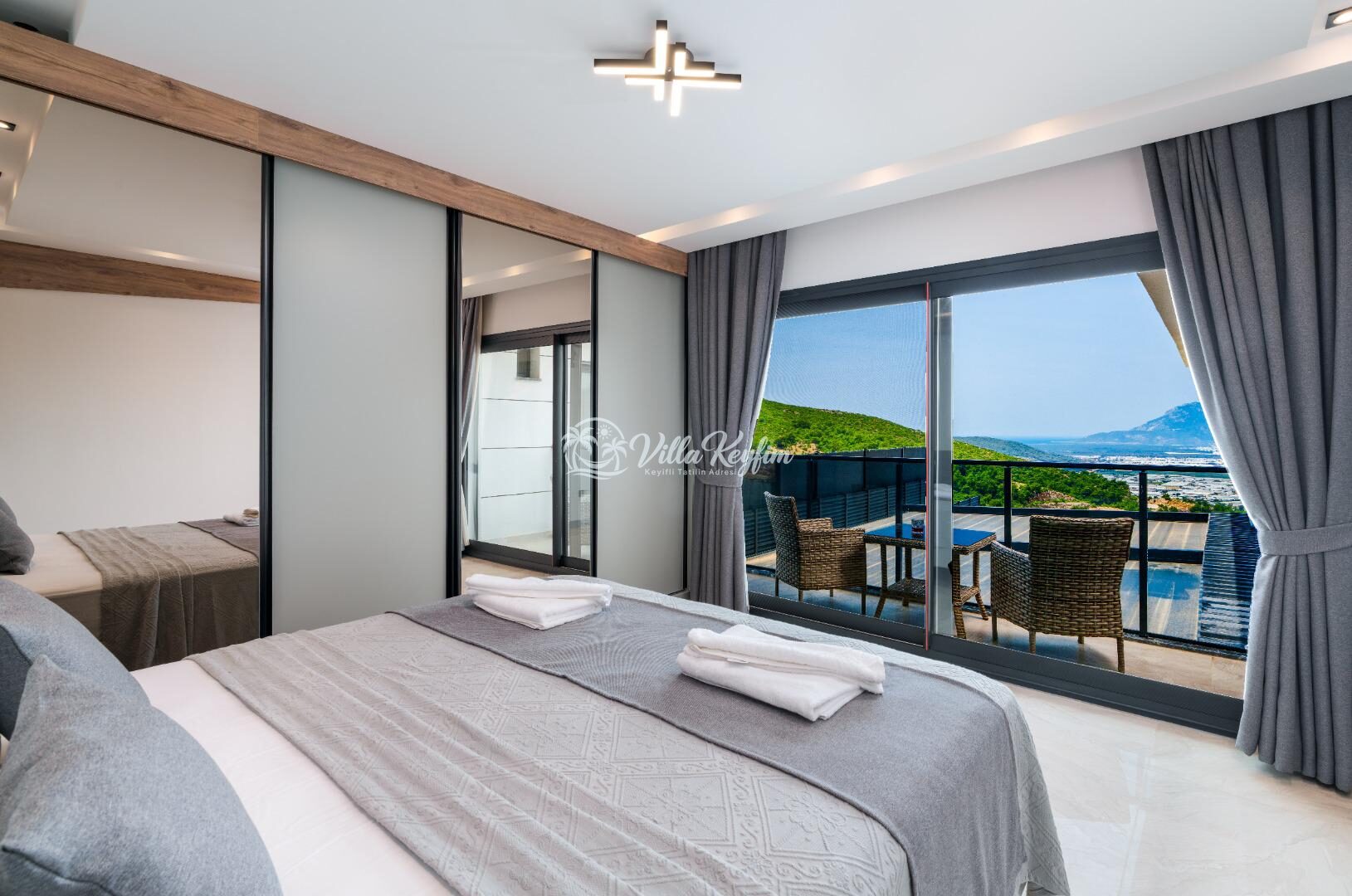 Villa Newcastle — 65