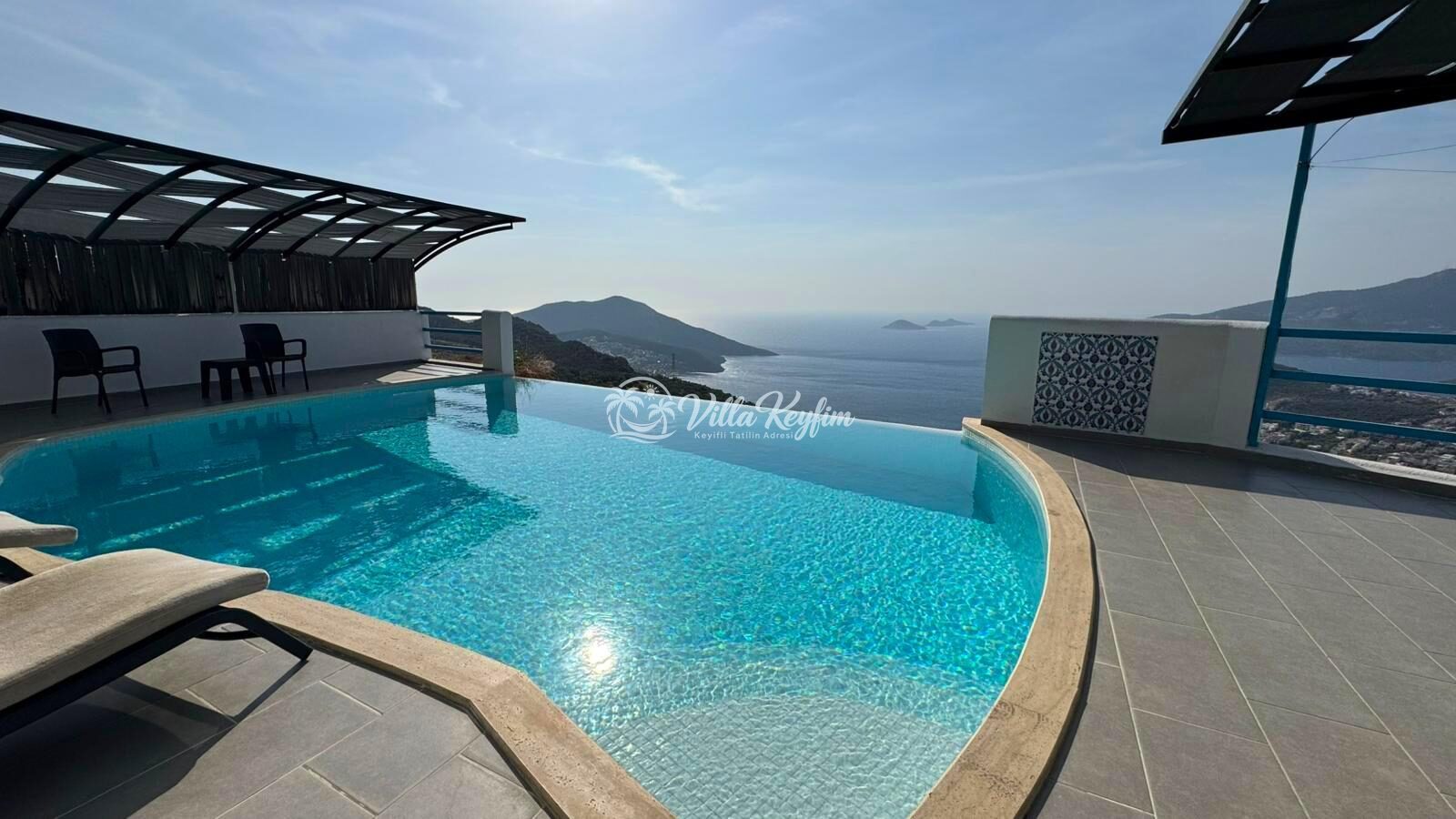 Villa Adora 1 — 3