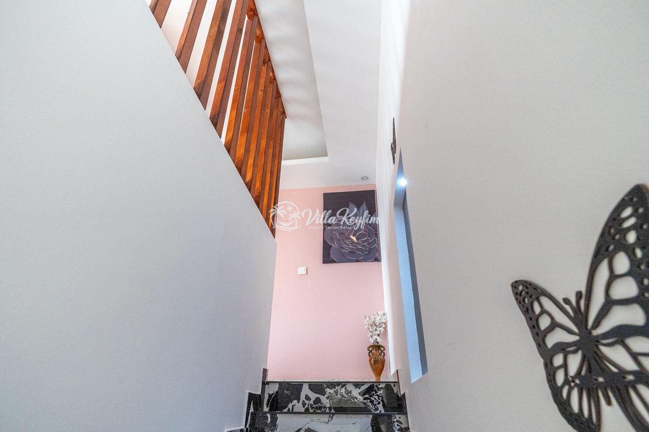 Villa Bercesti — 10