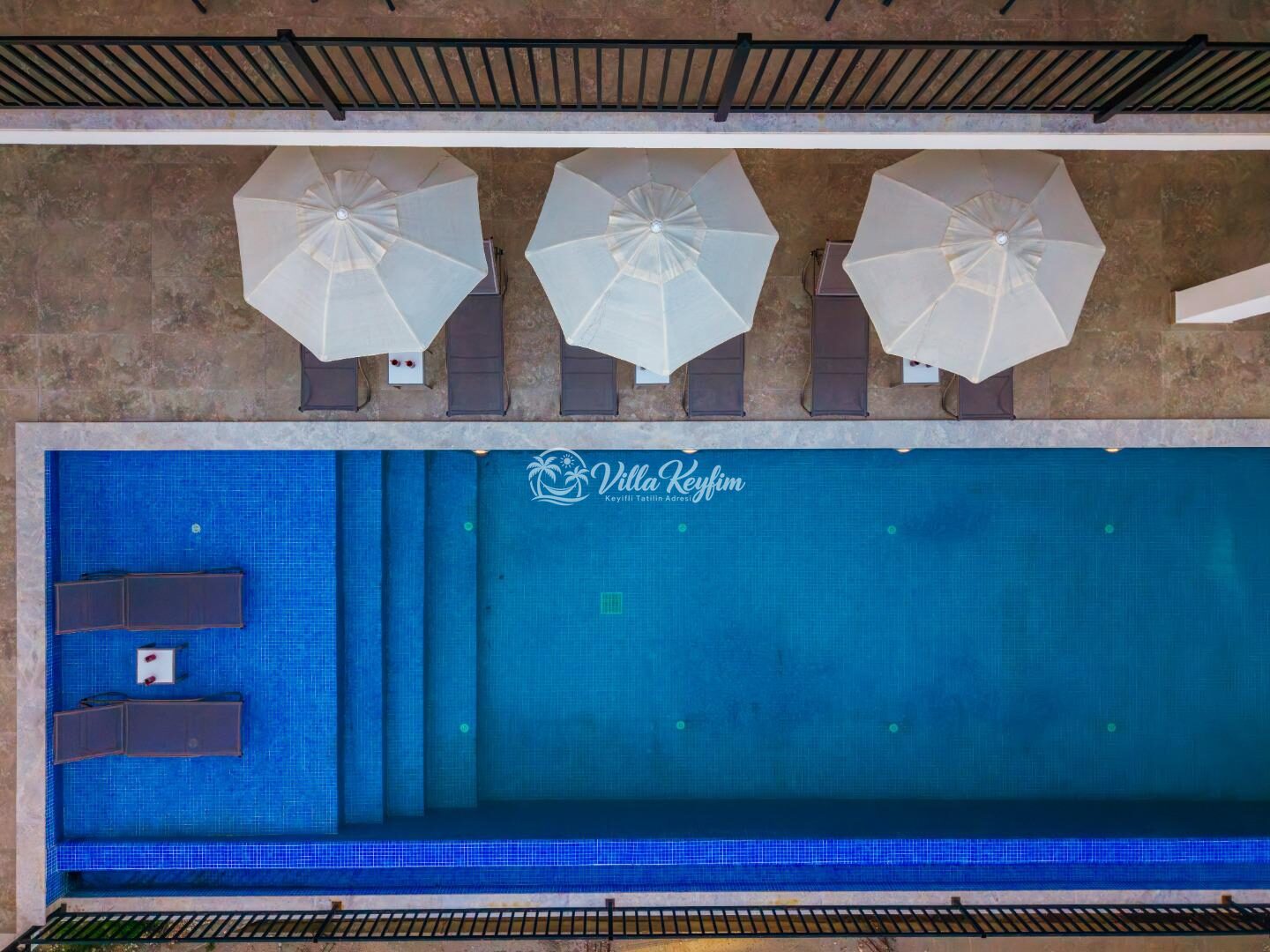 Villa Blue Night — 48