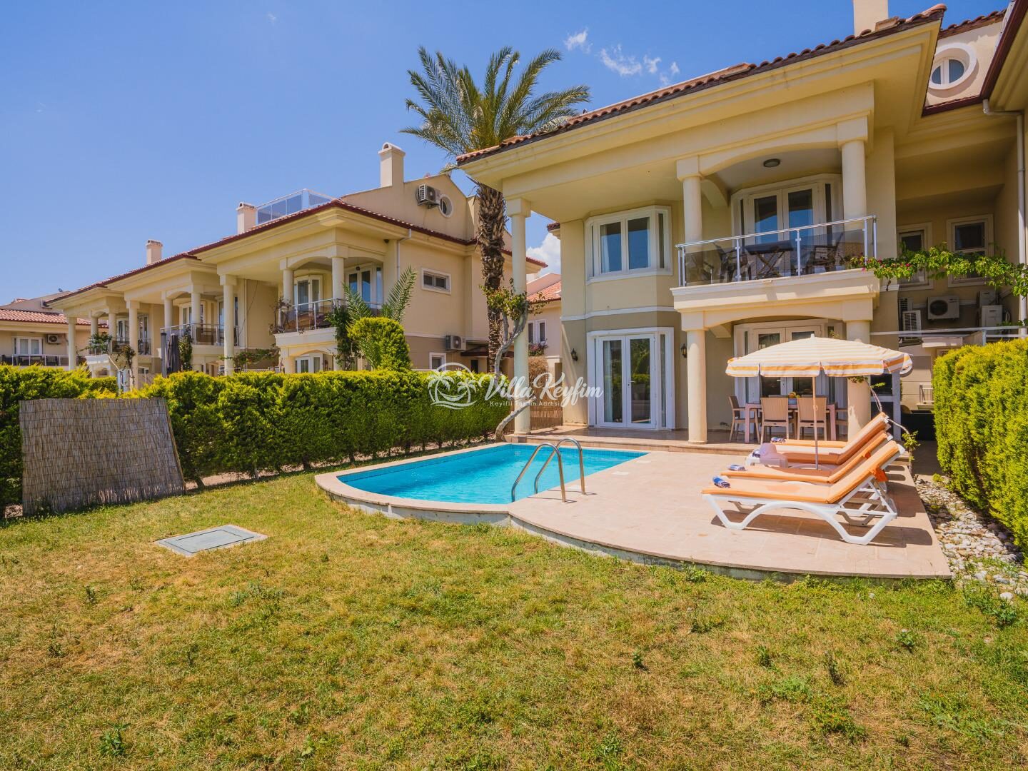 Villa Pearl 4 — 6