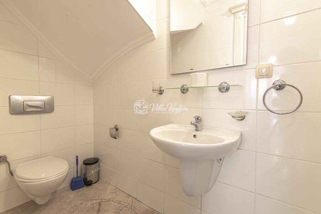Villa Pearl 8 — 23