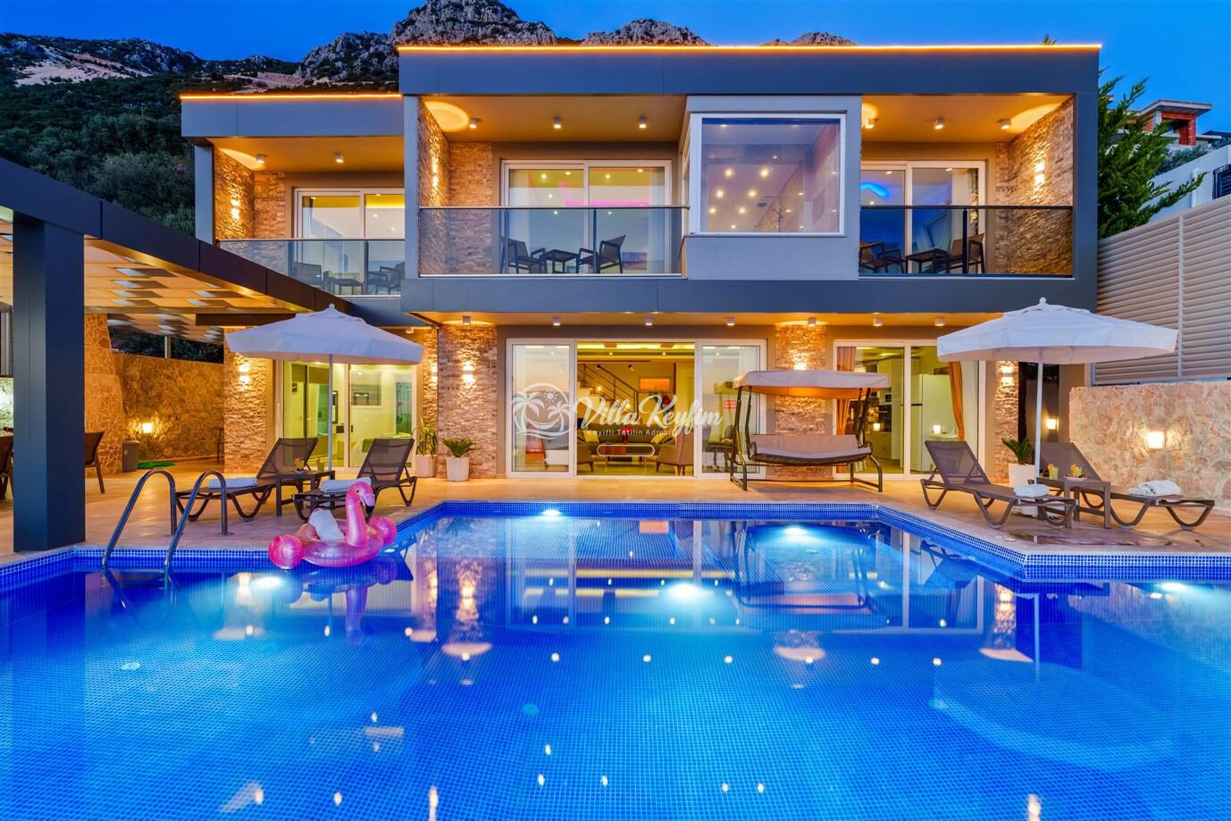 Villa Voyage — 2