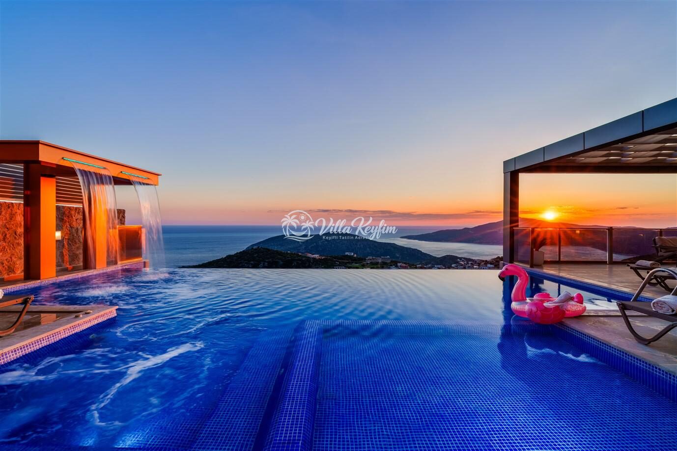 Villa Voyage — 8