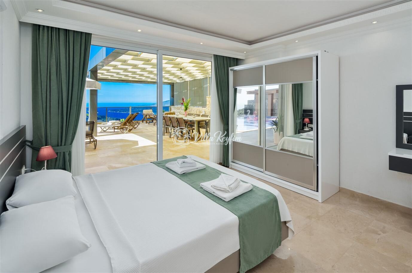 Villa Voyage — 53