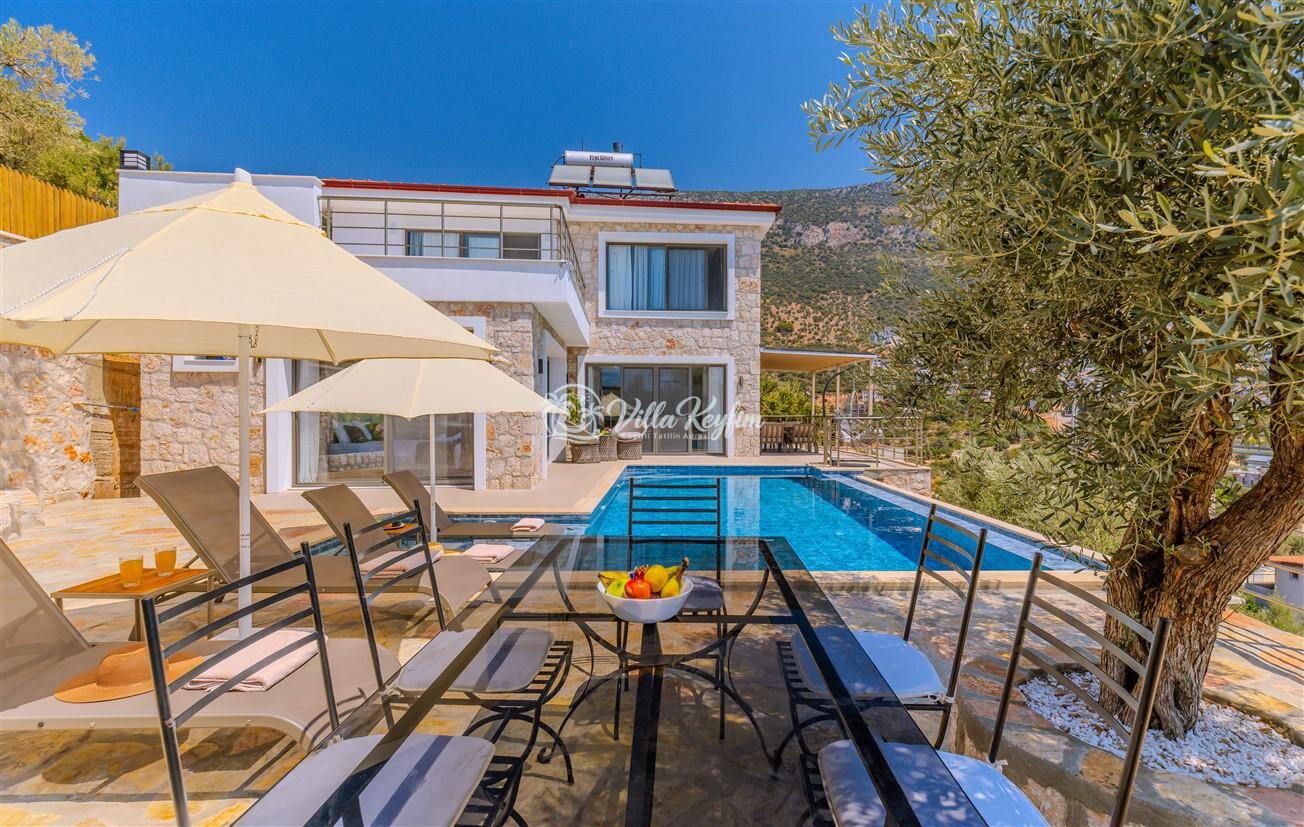 Villa Eterna — 1