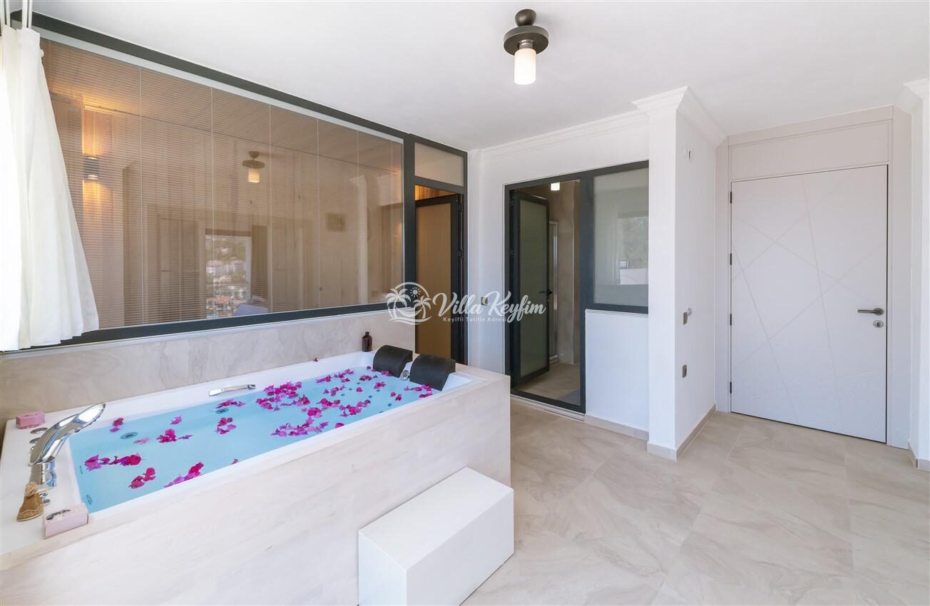 Villa Eterna — 50