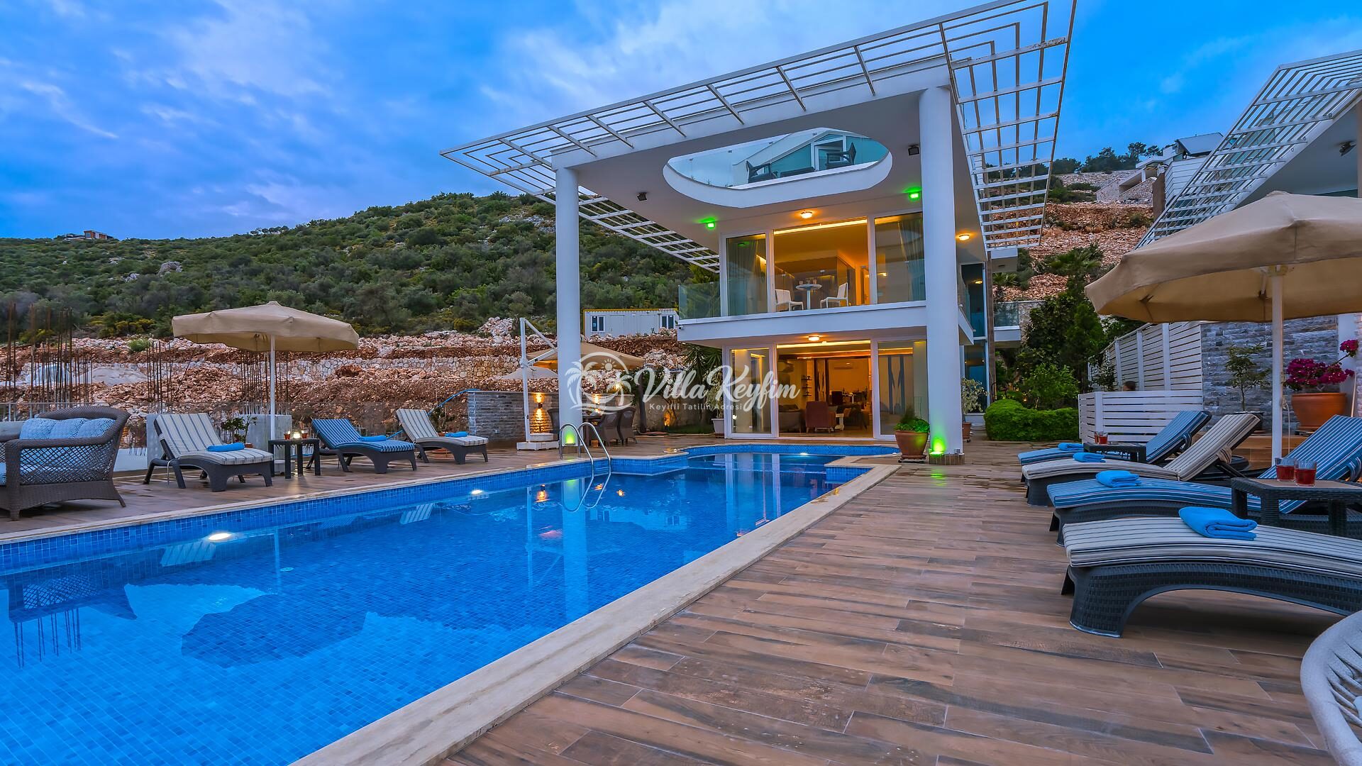Villa Hillside 3 — 2