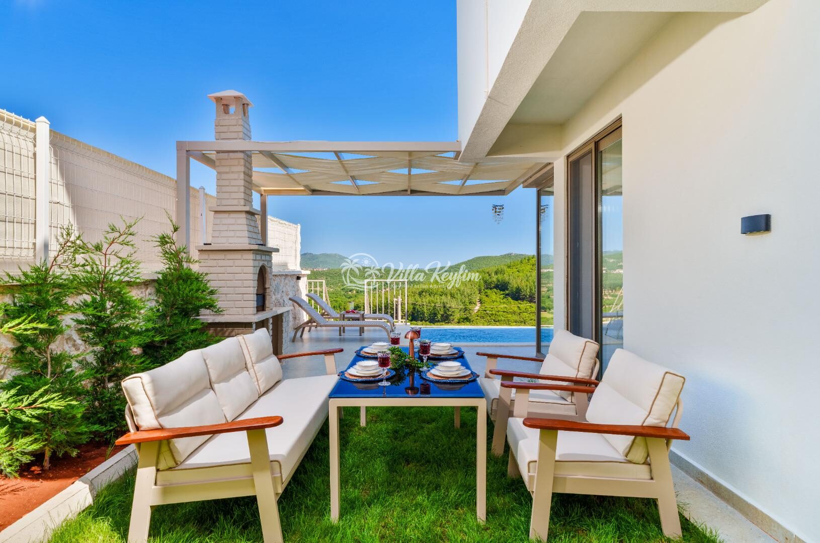 Villa Lumina — 4