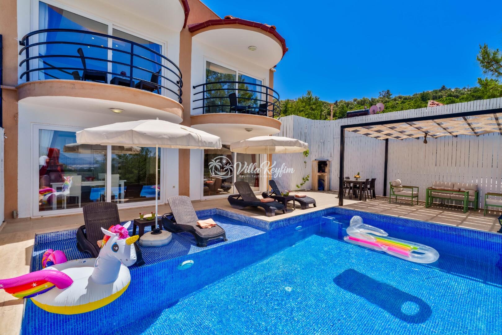 Villa Truva — 16