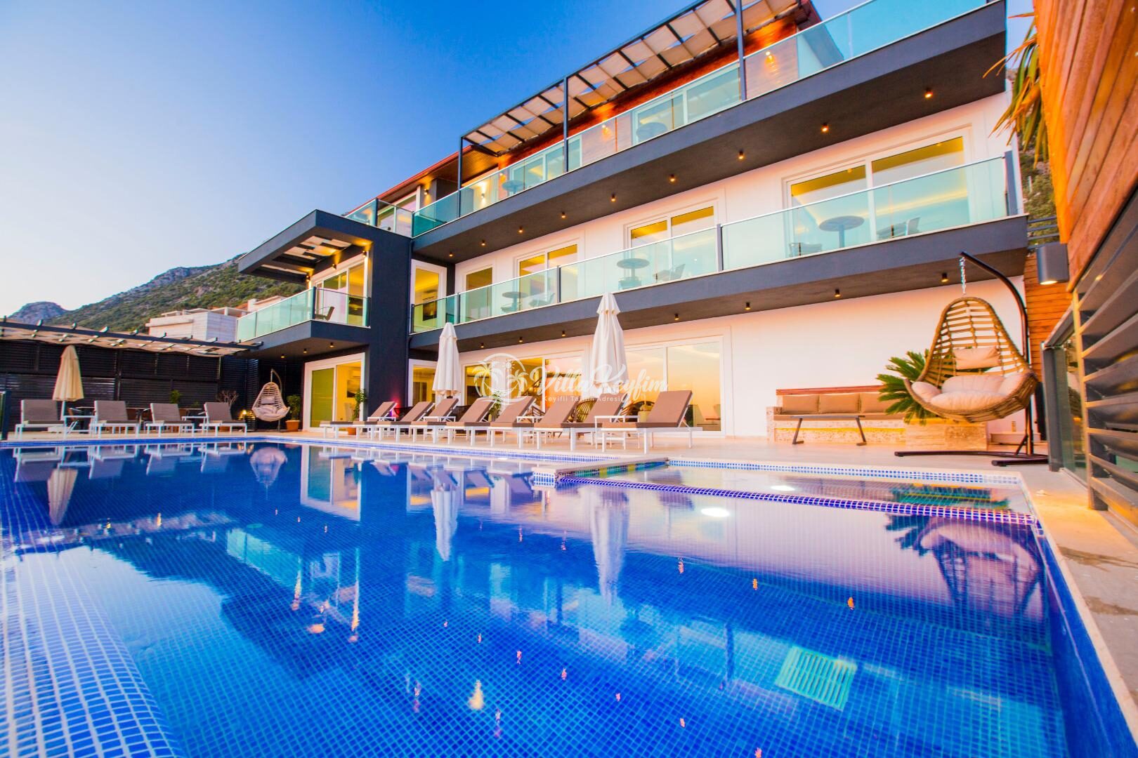 Villa Montana — 102