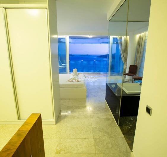 Villa Hillside 3 — 61