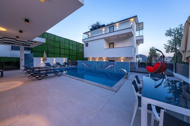 Villa Lovelet 1 — 3