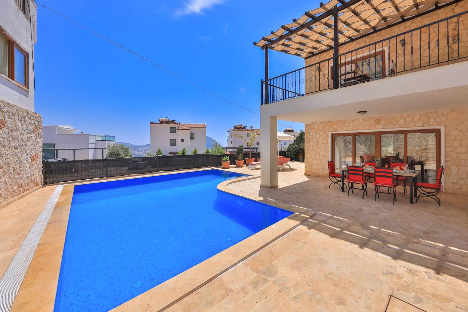 Villa Serta — 6