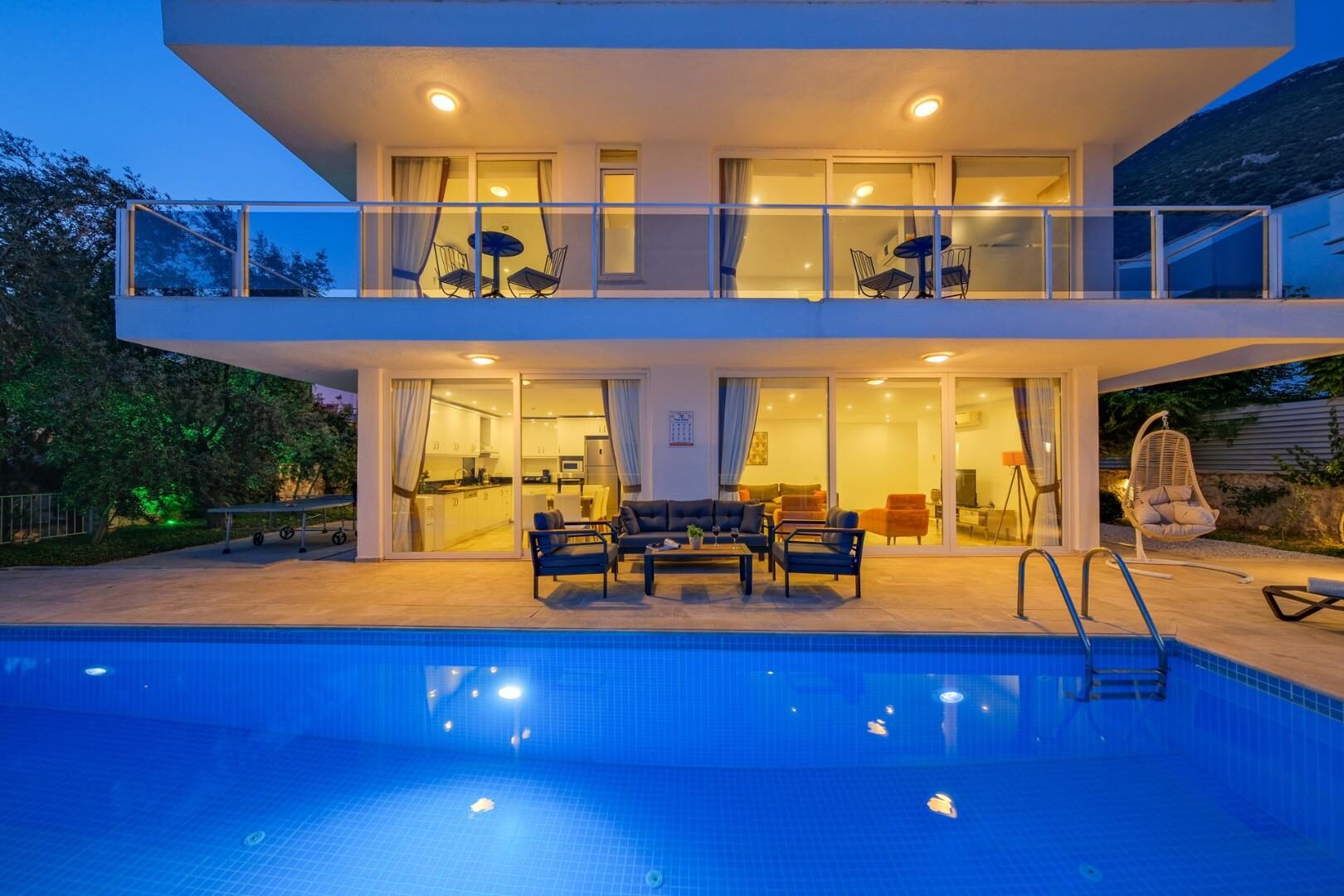 Villa Lumiere 3 — 11