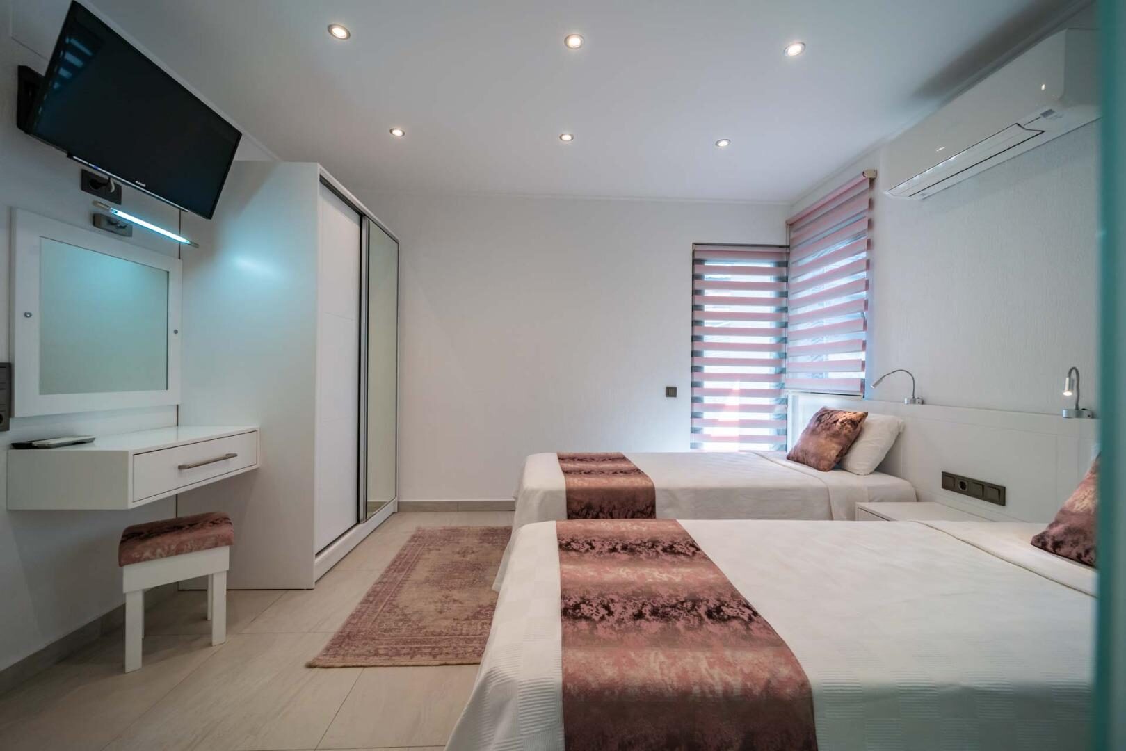 Villa Therapy 620 — 58
