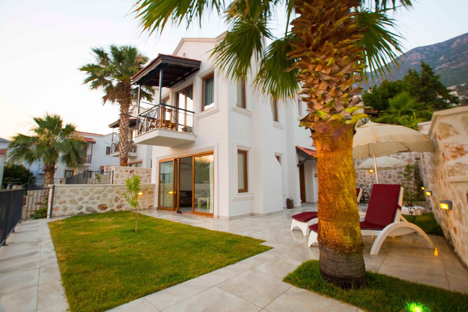 Villa Road Bora — 1