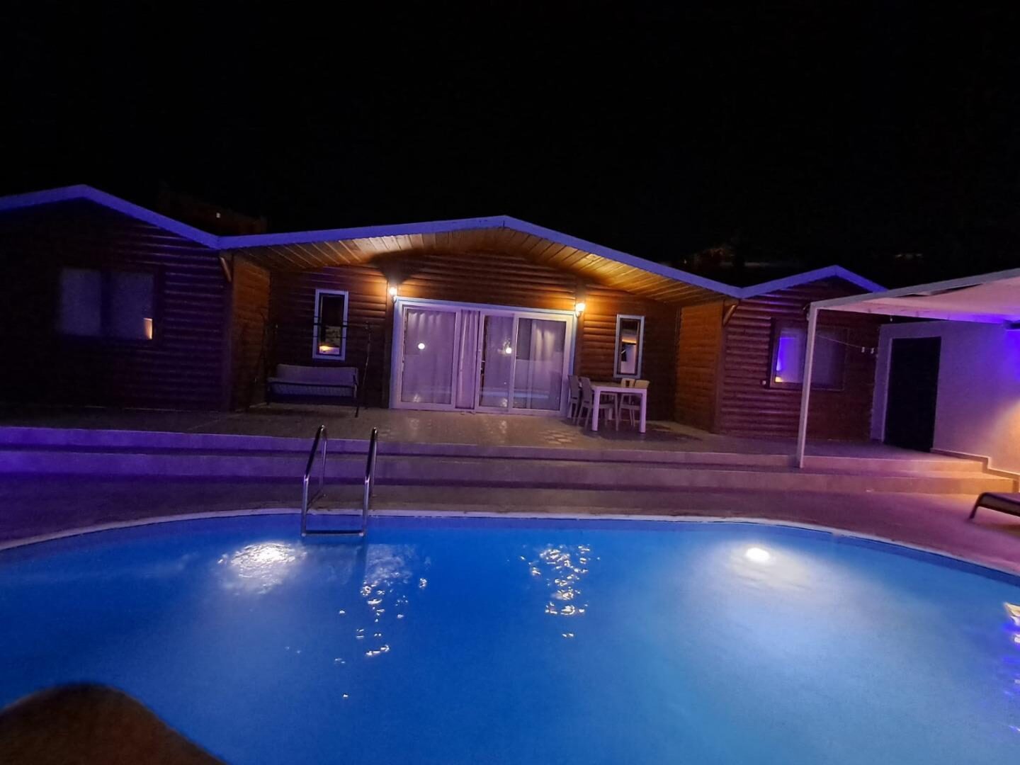 Villa Belize 2 — 4