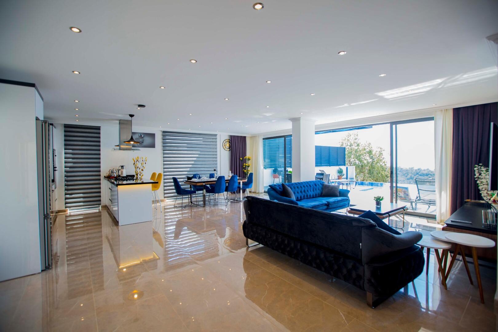 Villa Fantastik — 54